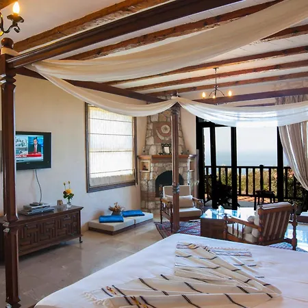 Mandarin & Mango Boutique 3*
