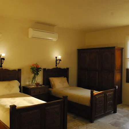 Mandarin & Mango Boutique מלון