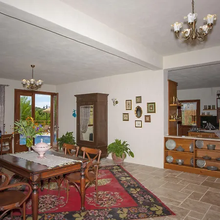 Mandarin & Mango Boutique 3*