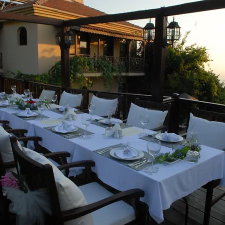 فندق Mandarin & Mango Boutique فاراليا