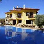 Hotel Mandarin&mango Boutique 3*