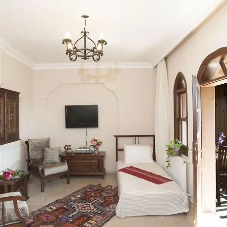 Mandarin & Mango Boutique מלון 3*