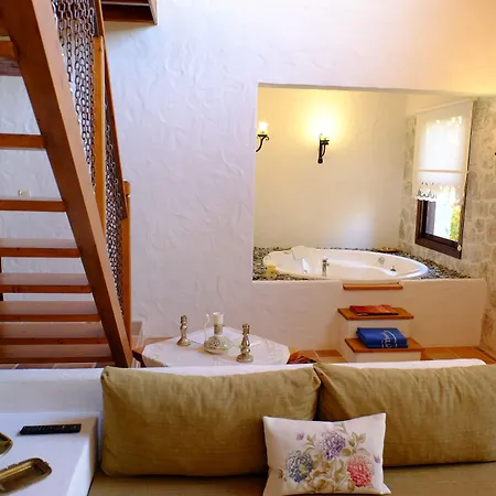 Mandarin & Mango Boutique Faralya