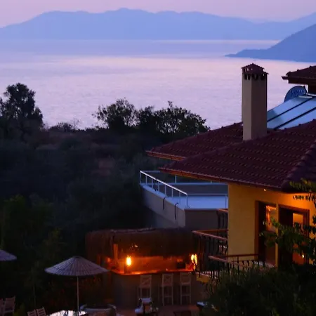 Mandarin & Mango Boutique 3*